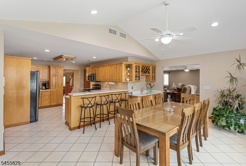 26 Mount Cedar Ave Property Photo 19