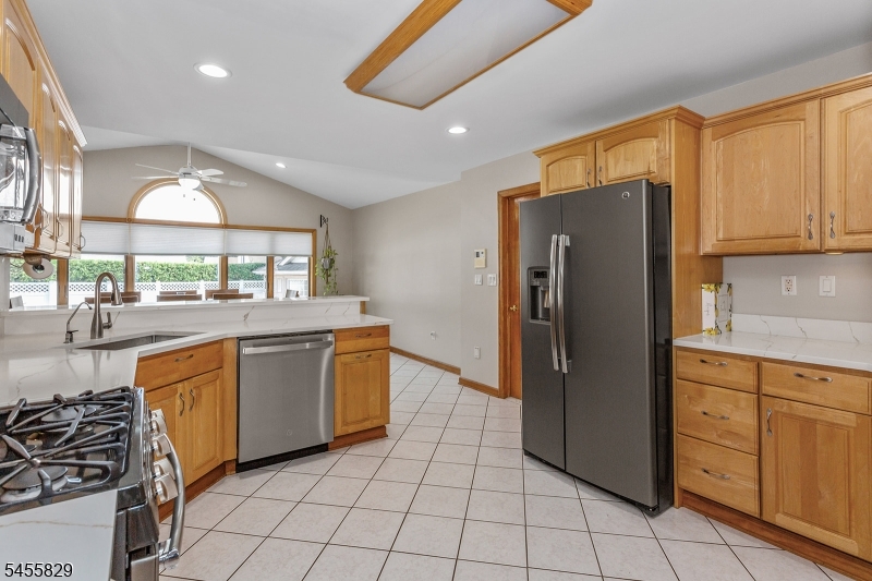 26 Mount Cedar Ave Property Photo 20