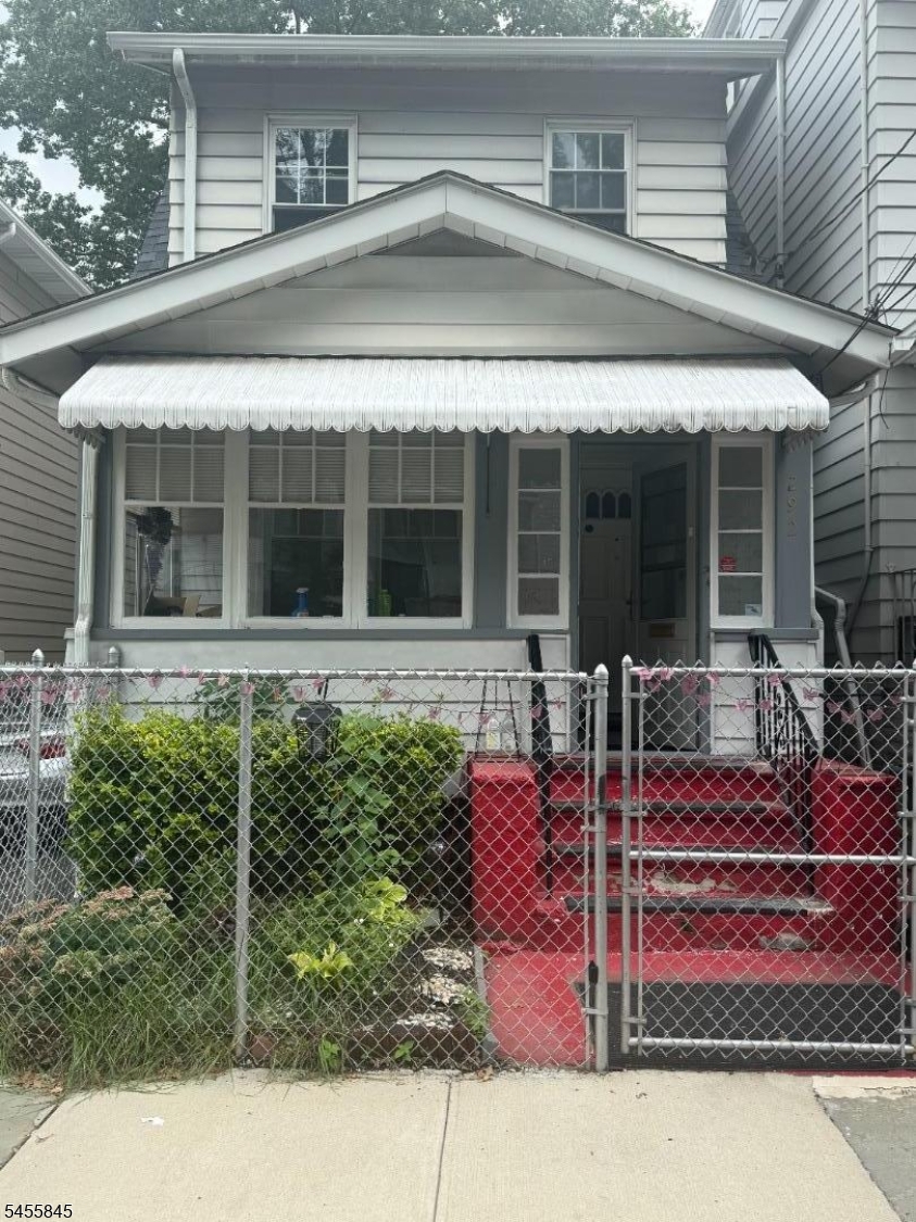 292 Smith St Property Photo 1