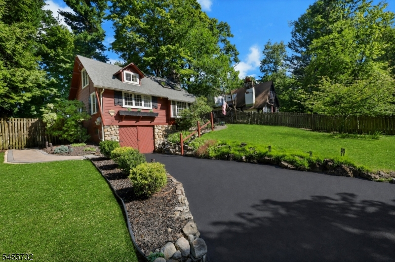 25 Park Rd Property Photo 1