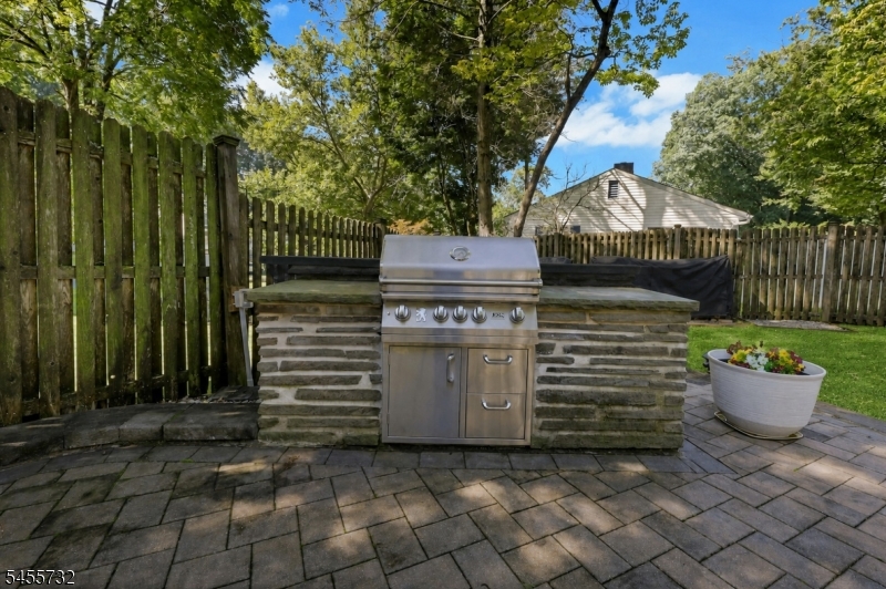 25 Park Rd Property Photo 30