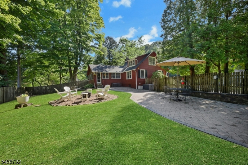 25 Park Rd Property Photo 34