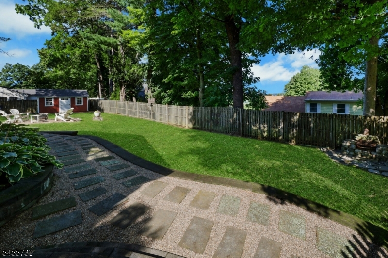 25 Park Rd Property Photo 36