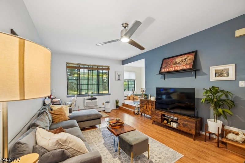 3 Foxwood Dr D Property Photo 5