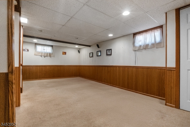 74 Farmingdale Rd Property Photo 23