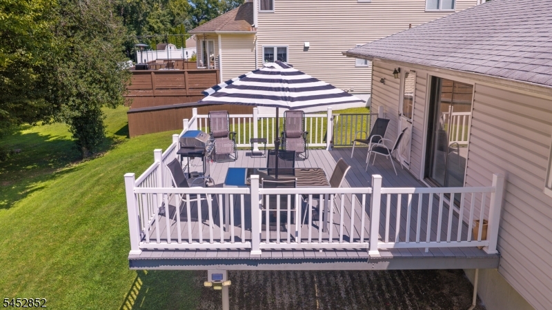 74 Farmingdale Rd Property Photo 30