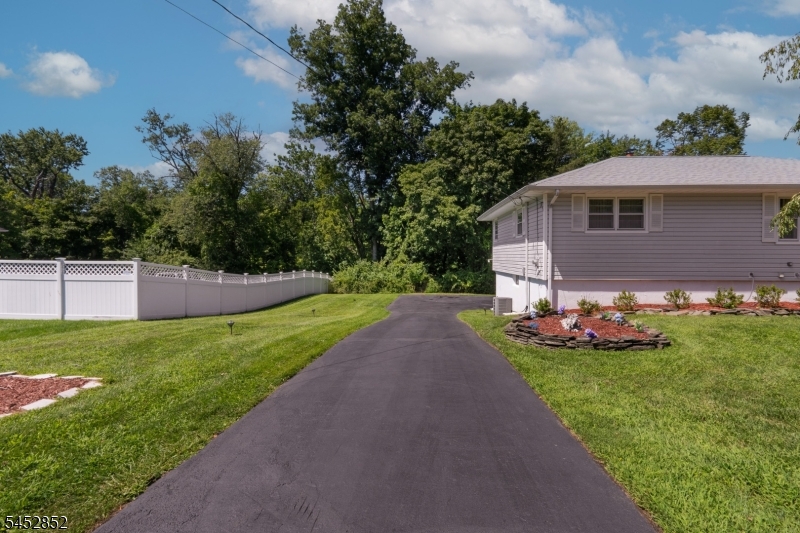 74 Farmingdale Rd Property Photo 33