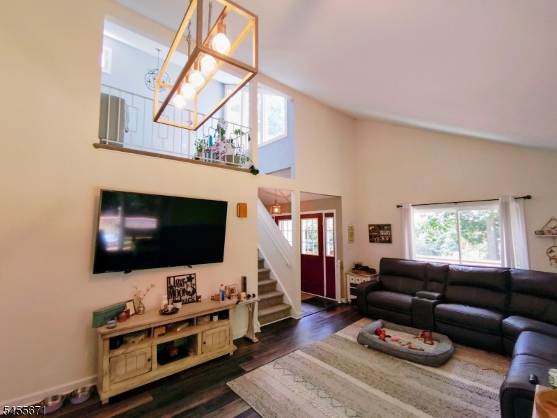 14 Tompkins Ct Property Photo 10