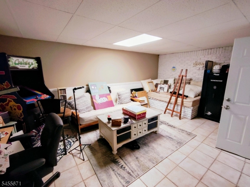 14 Tompkins Ct Property Photo 28