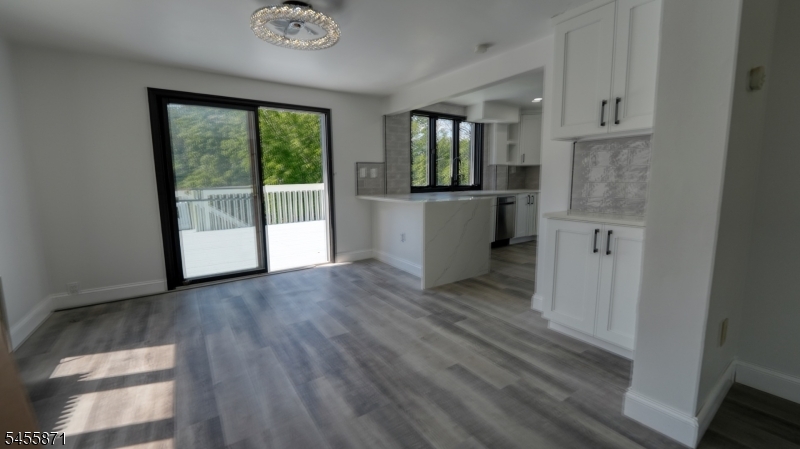 20 Anderson Hill Rd Property Photo 12