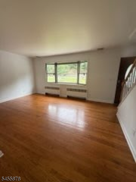 533 Ramapo Valley Rd Property Photo 4