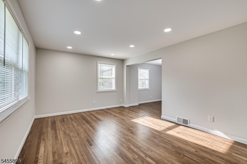183 High St Property Photo 12