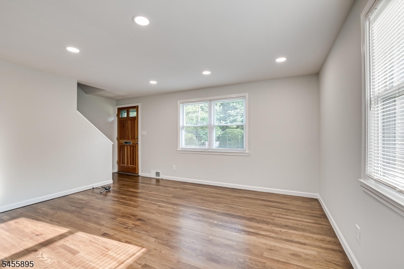 183 High St Property Photo 16