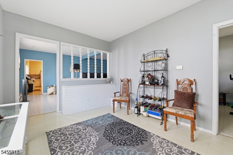 2 Lake St Property Photo 2
