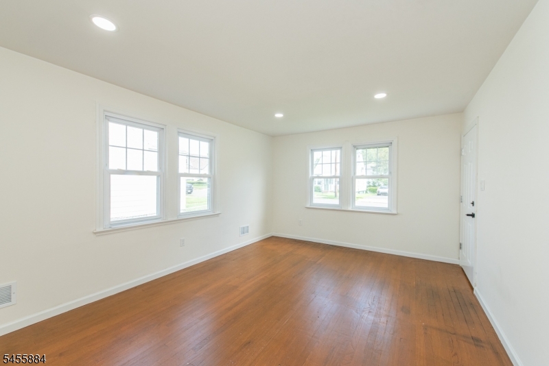50 Birch St Property Photo 4