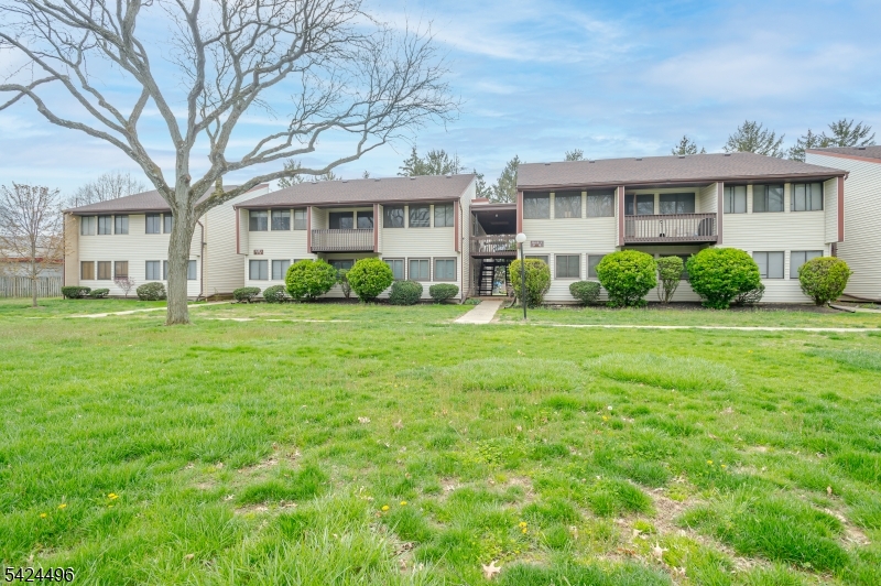 12 J Avon Dr