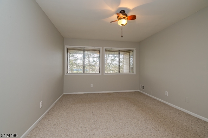 12 J Avon Dr Property Photo 10