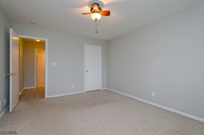 12 J Avon Dr Property Photo 11