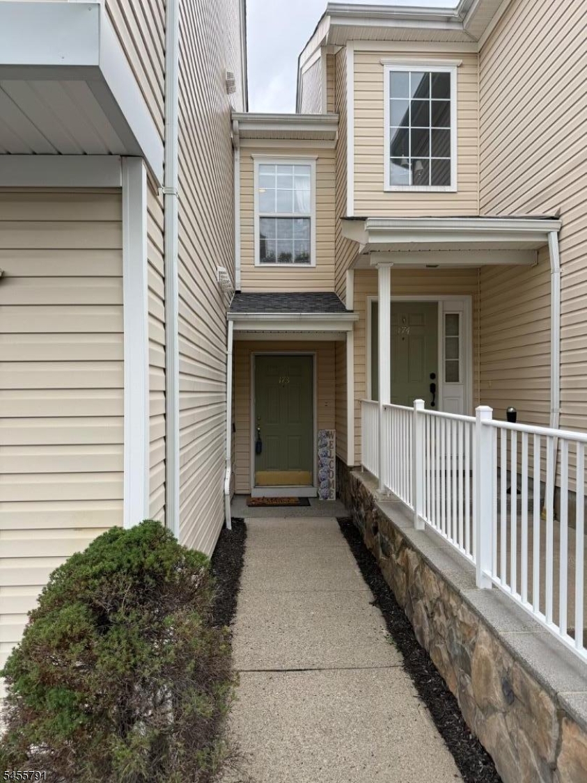 173 Terrace Ct /16 Property Photo 2