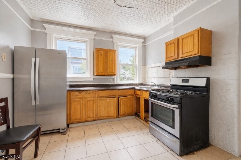 38 Headley Ter Property Photo 25