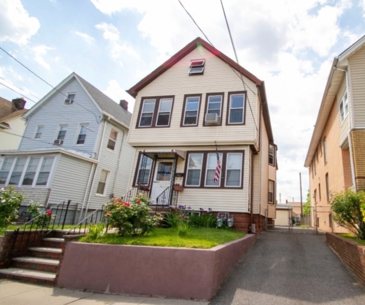 501 New York Ave Property Photo 1