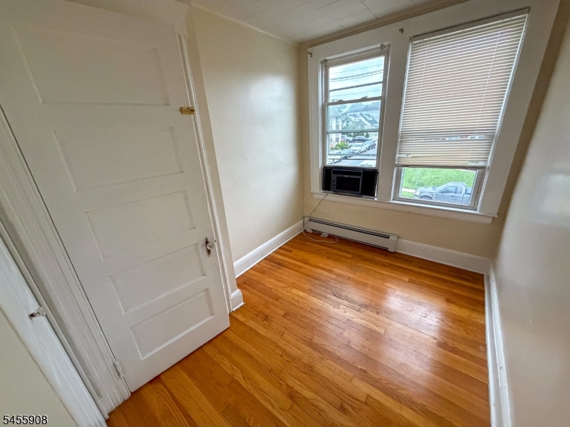 501 New York Ave Property Photo 5
