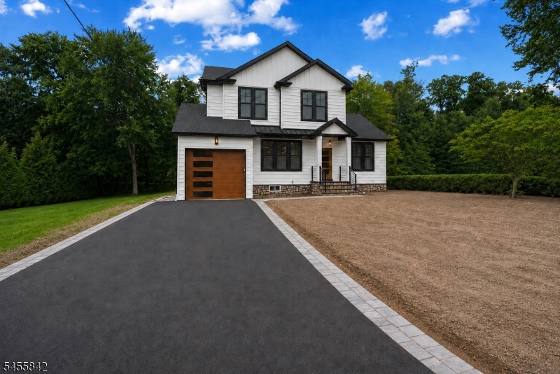 41 Lefke Ln Property Photo 1