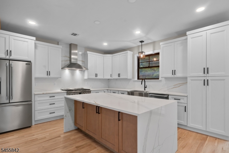 41 Lefke Ln Property Photo 7