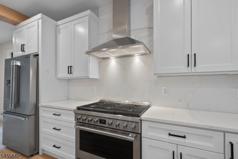 41 Lefke Ln Property Photo 9