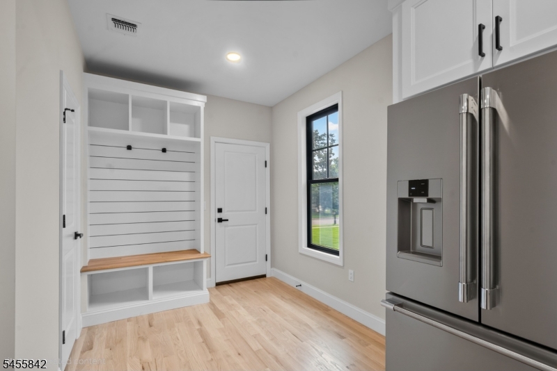 41 Lefke Ln Property Photo 12