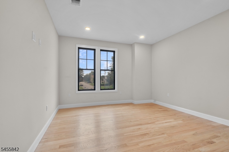 41 Lefke Ln Property Photo 15