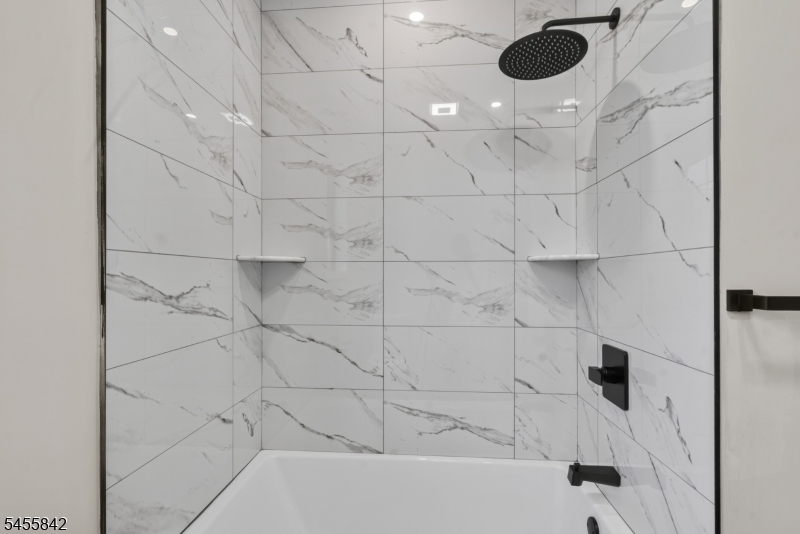 41 Lefke Ln Property Photo 18