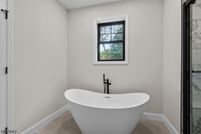 41 Lefke Ln Property Photo 24