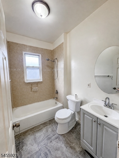 69 Lindsley Ave 3 Property Photo 6