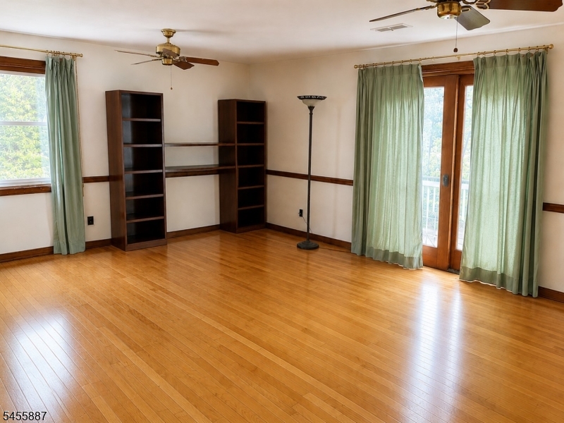 37 Goltra Dr Property Photo 5
