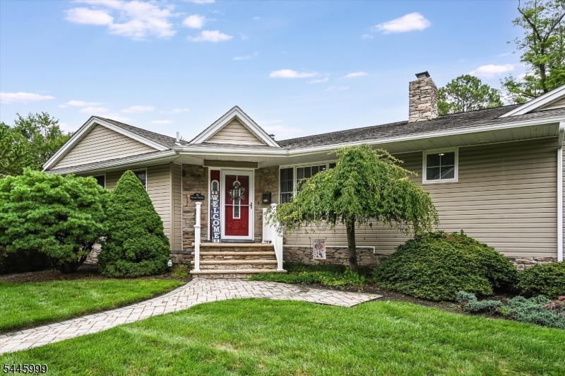 5 Harmer Ter Property Photo 3