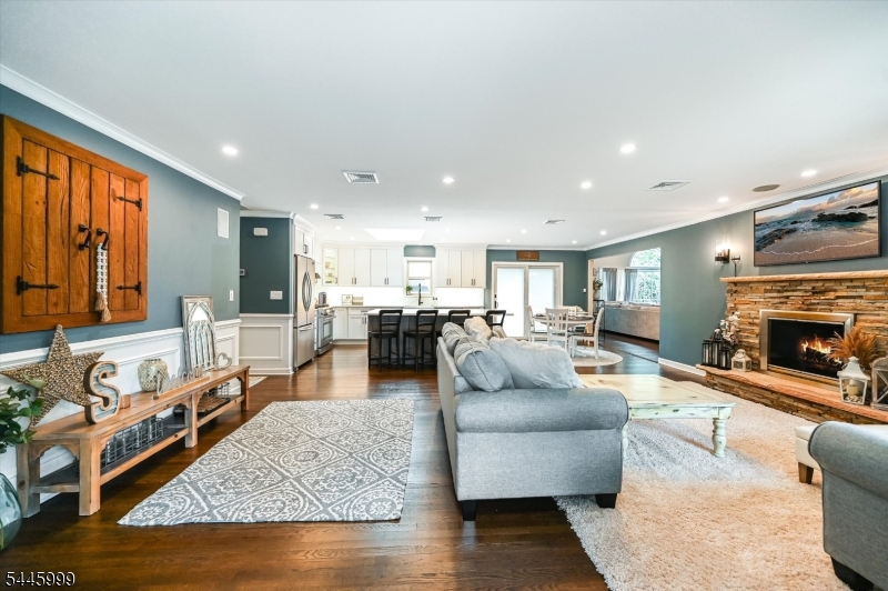 5 Harmer Ter Property Photo 4