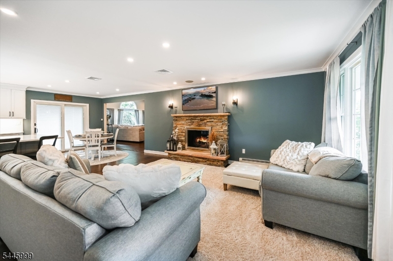 5 Harmer Ter Property Photo 5