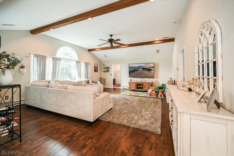 5 Harmer Ter Property Photo 11