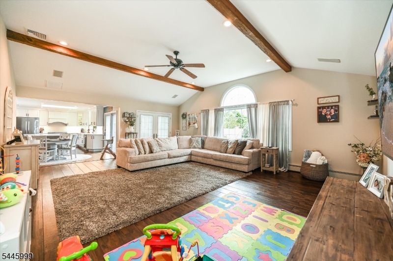 5 Harmer Ter Property Photo 12