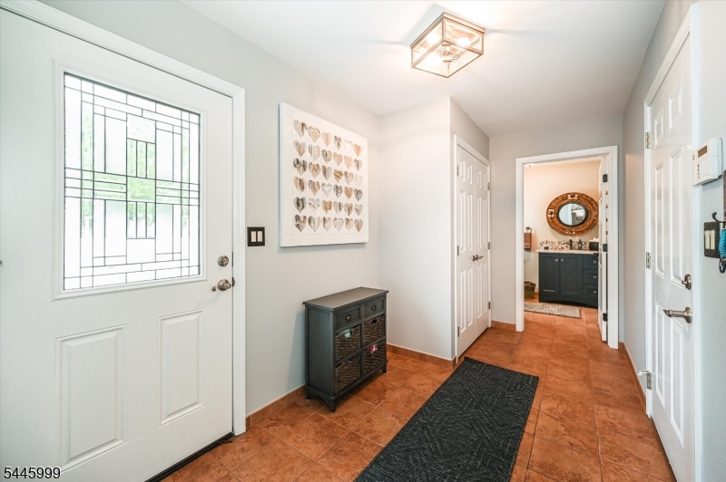 5 Harmer Ter Property Photo 13