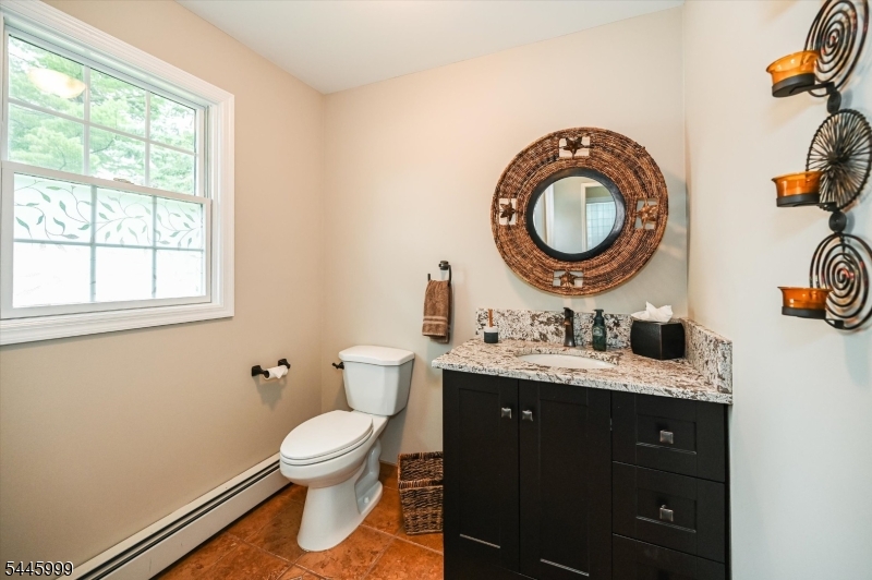 5 Harmer Ter Property Photo 14