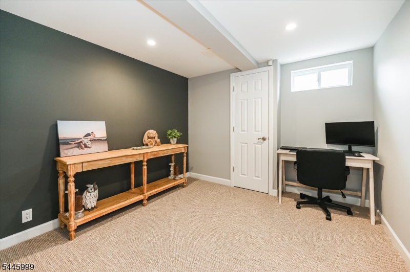 5 Harmer Ter Property Photo 22