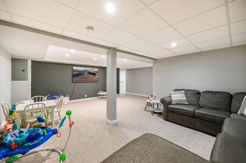 5 Harmer Ter Property Photo 24