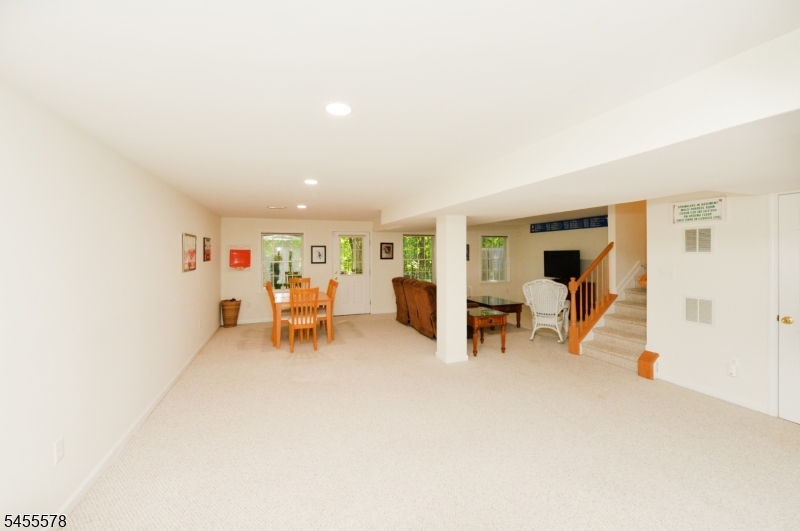 90 Summer Hill Rd 90 Property Photo 27