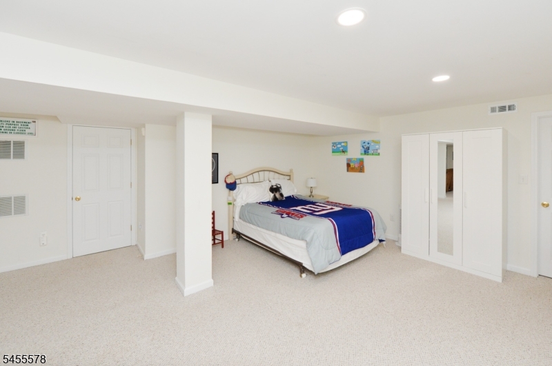 90 Summer Hill Rd 90 Property Photo 29