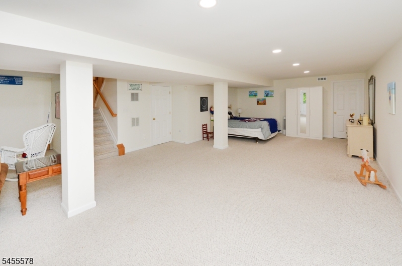 90 Summer Hill Rd 90 Property Photo 30