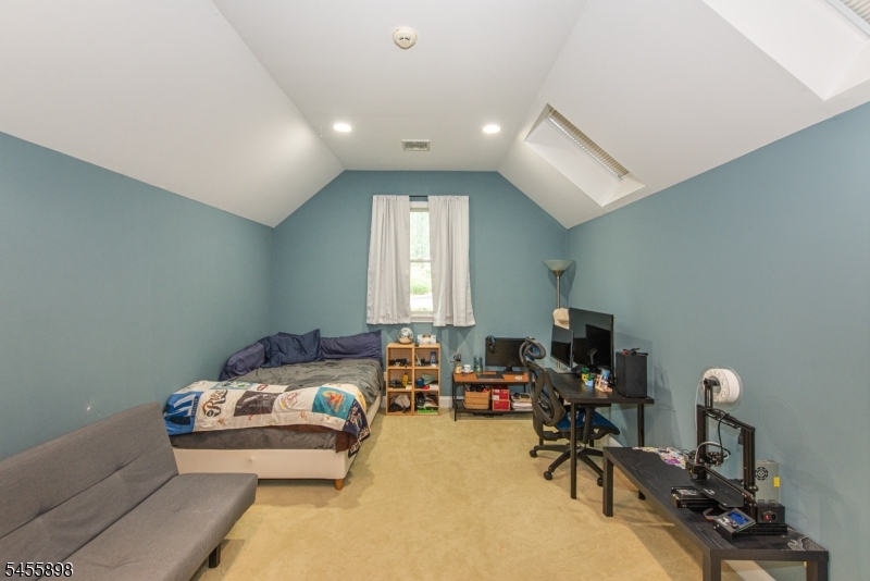 93 Coventry Way Property Photo 36
