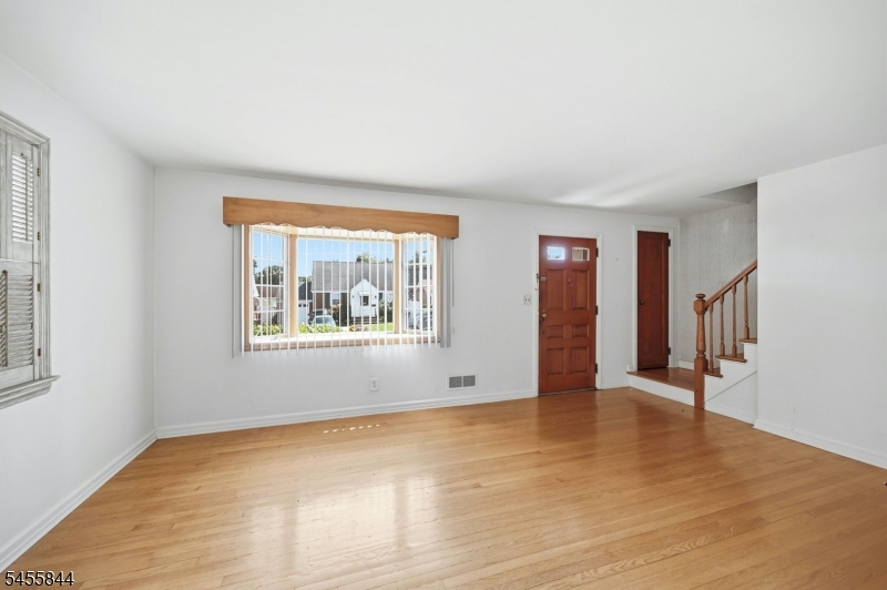 59 17th Ave Property Photo 4