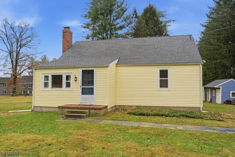 131 Crusher Rd Property Photo 2